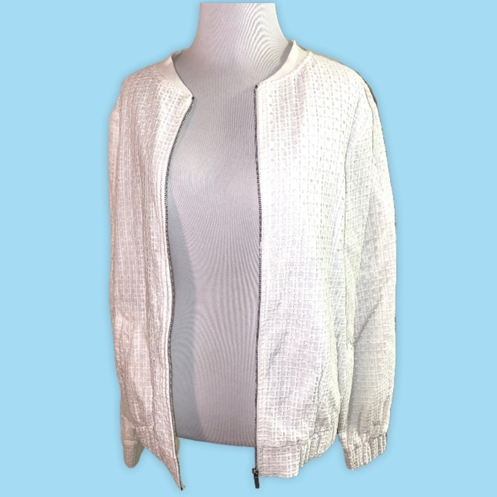 1. State jacket, NWT eyelet bomber jacket ‘at leisure’ in ‘cloud’ size large - Picture 3 of 8